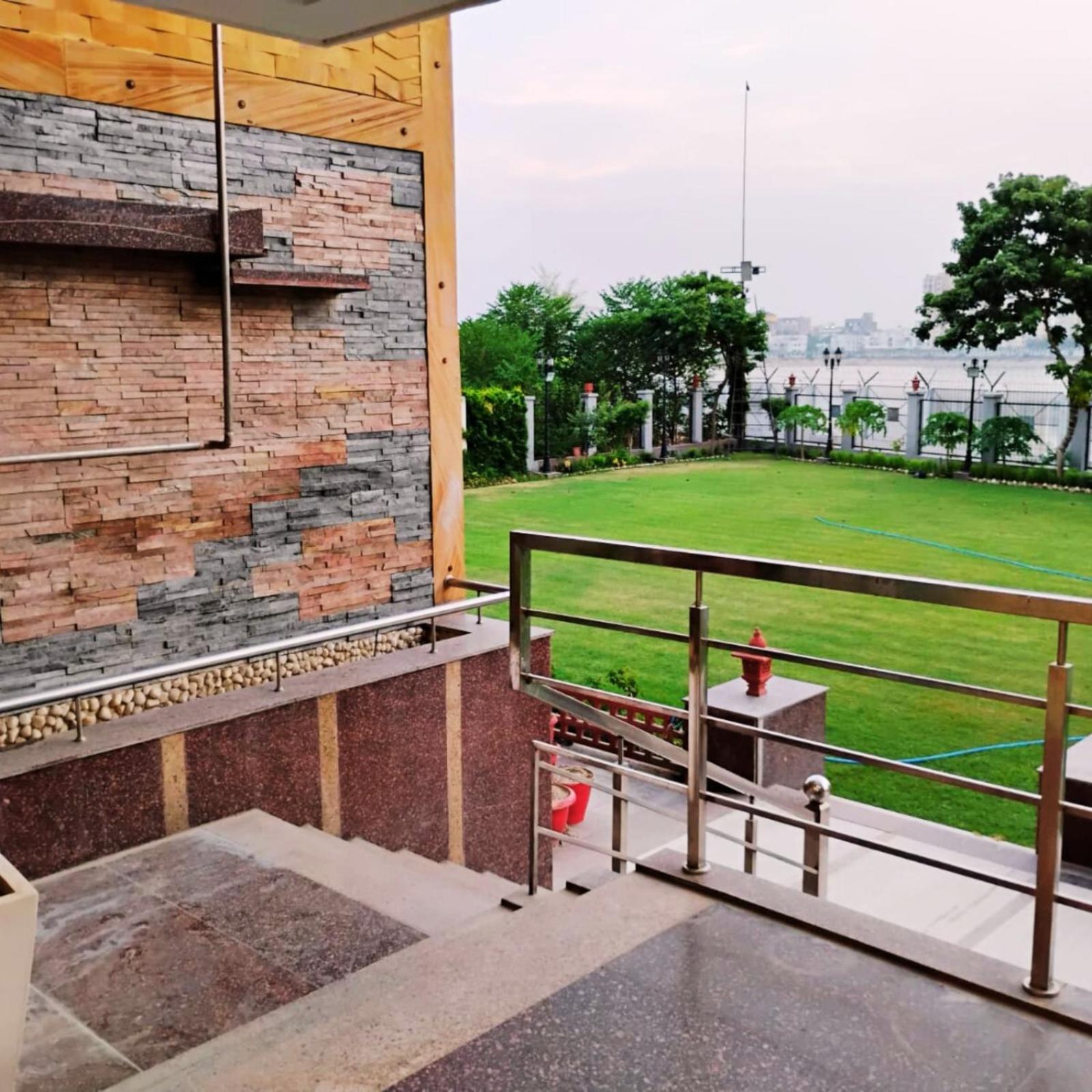 Hotel Lake View Grand لاكناو المظهر الخارجي الصورة