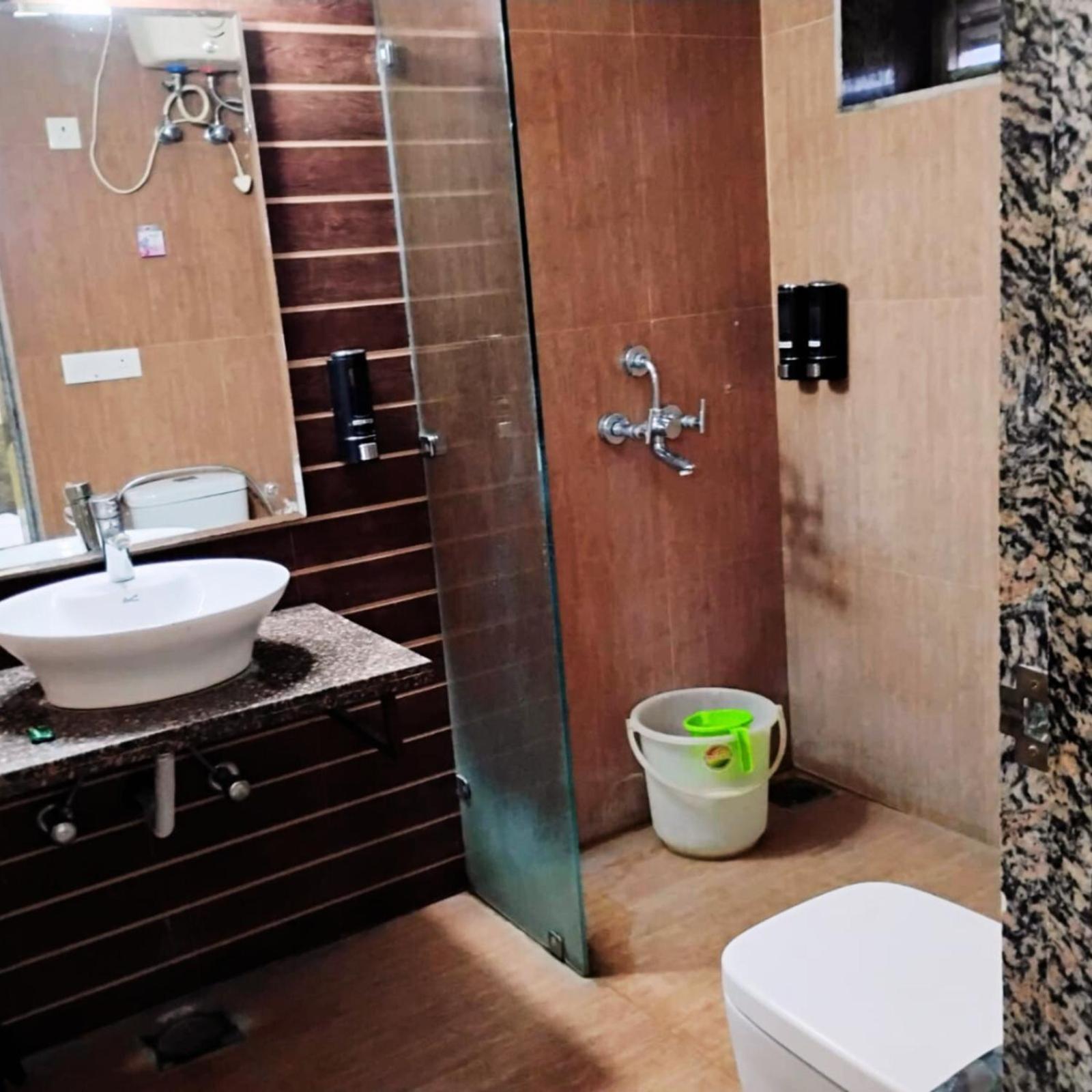 Hotel Lake View Grand لاكناو المظهر الخارجي الصورة