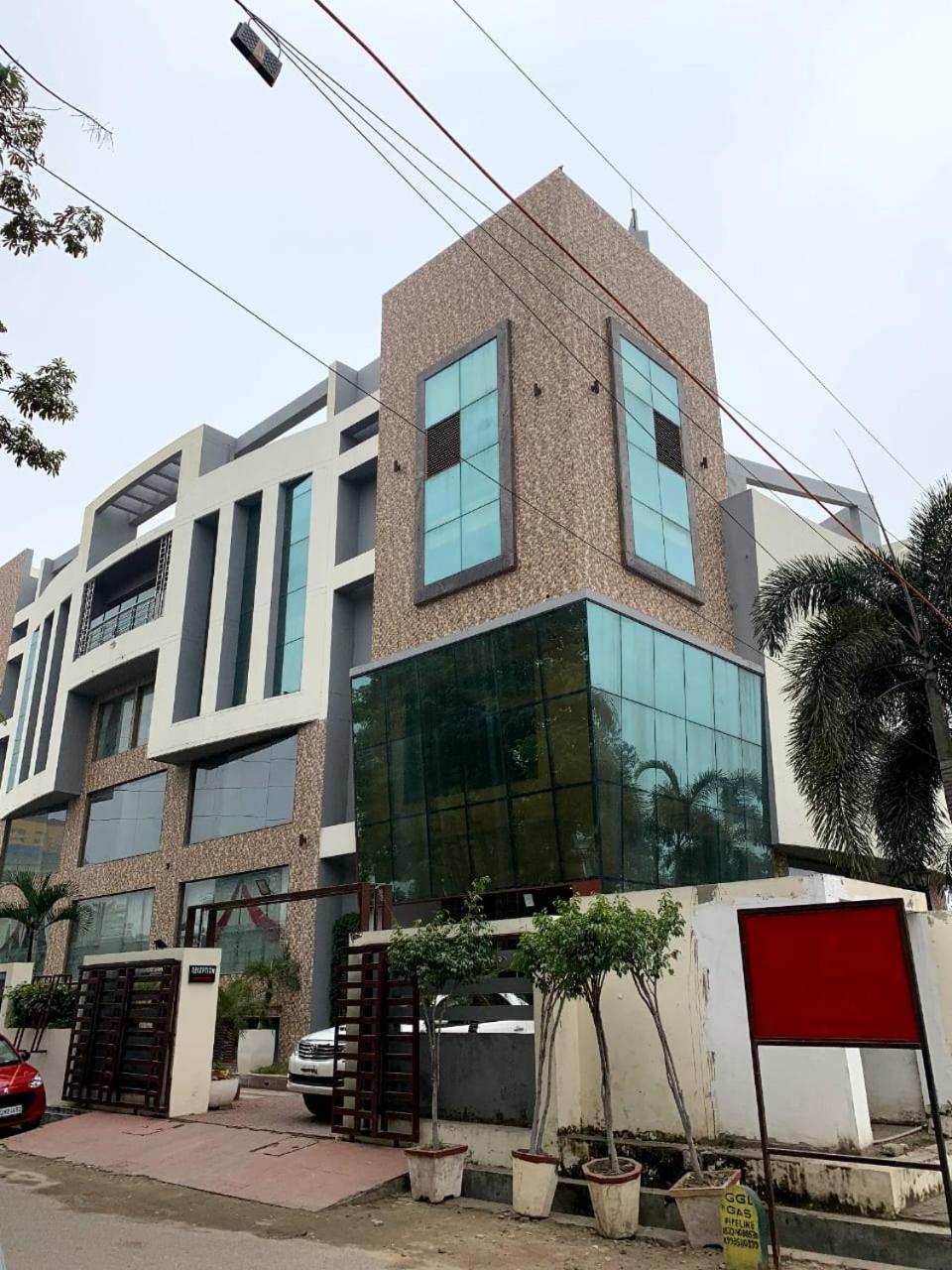 Hotel Lake View Grand لاكناو المظهر الخارجي الصورة