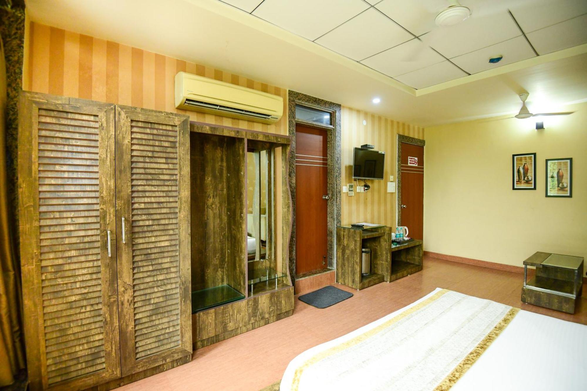 Hotel Lake View Grand لاكناو المظهر الخارجي الصورة