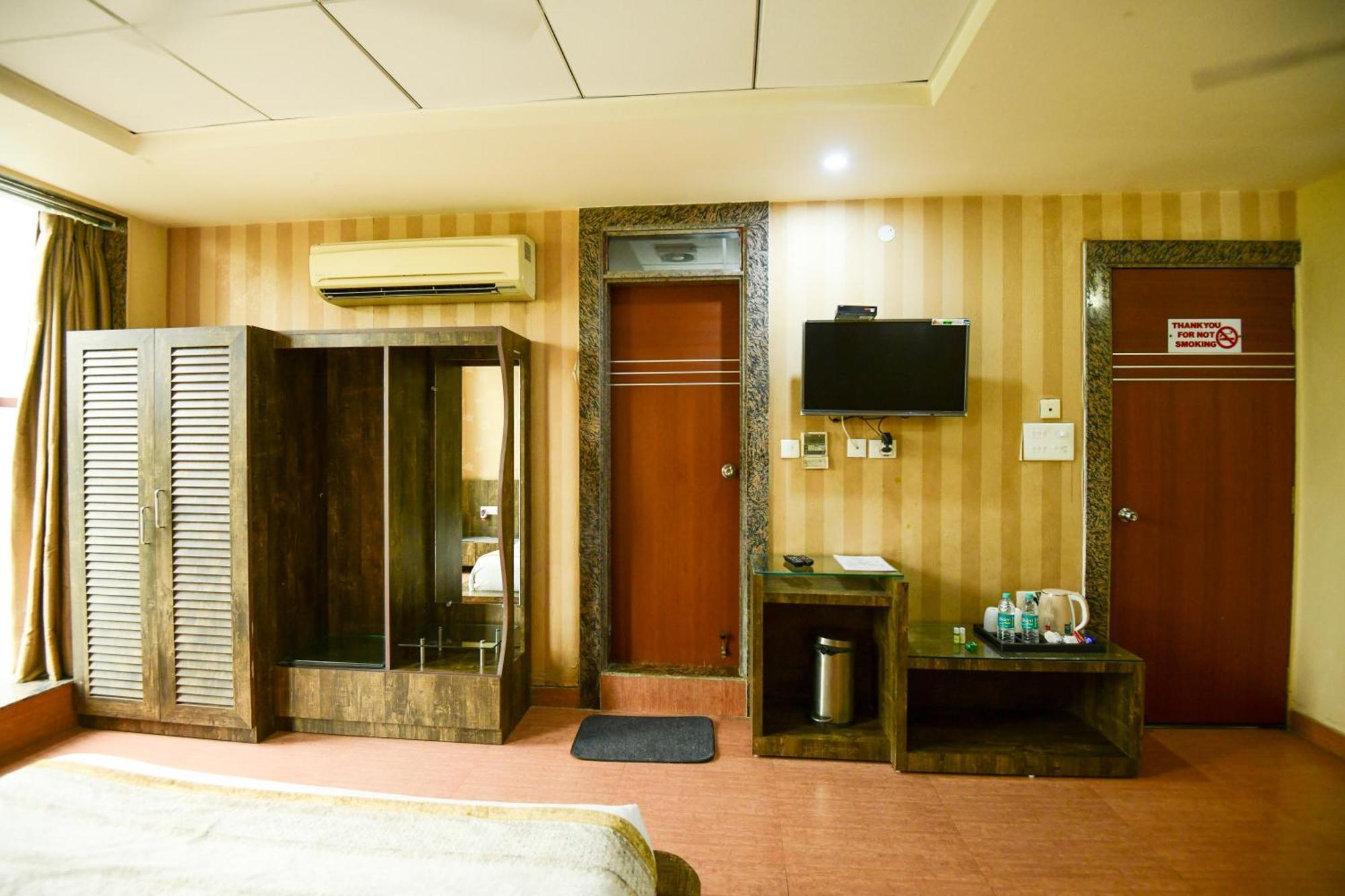 Hotel Lake View Grand لاكناو المظهر الخارجي الصورة